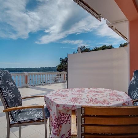 Apartments Villa Julija Mali Losinj Bagian luar foto