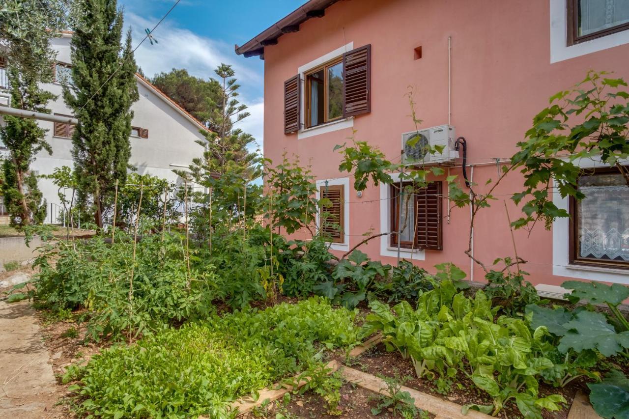 Apartments Villa Julija Mali Losinj Bagian luar foto