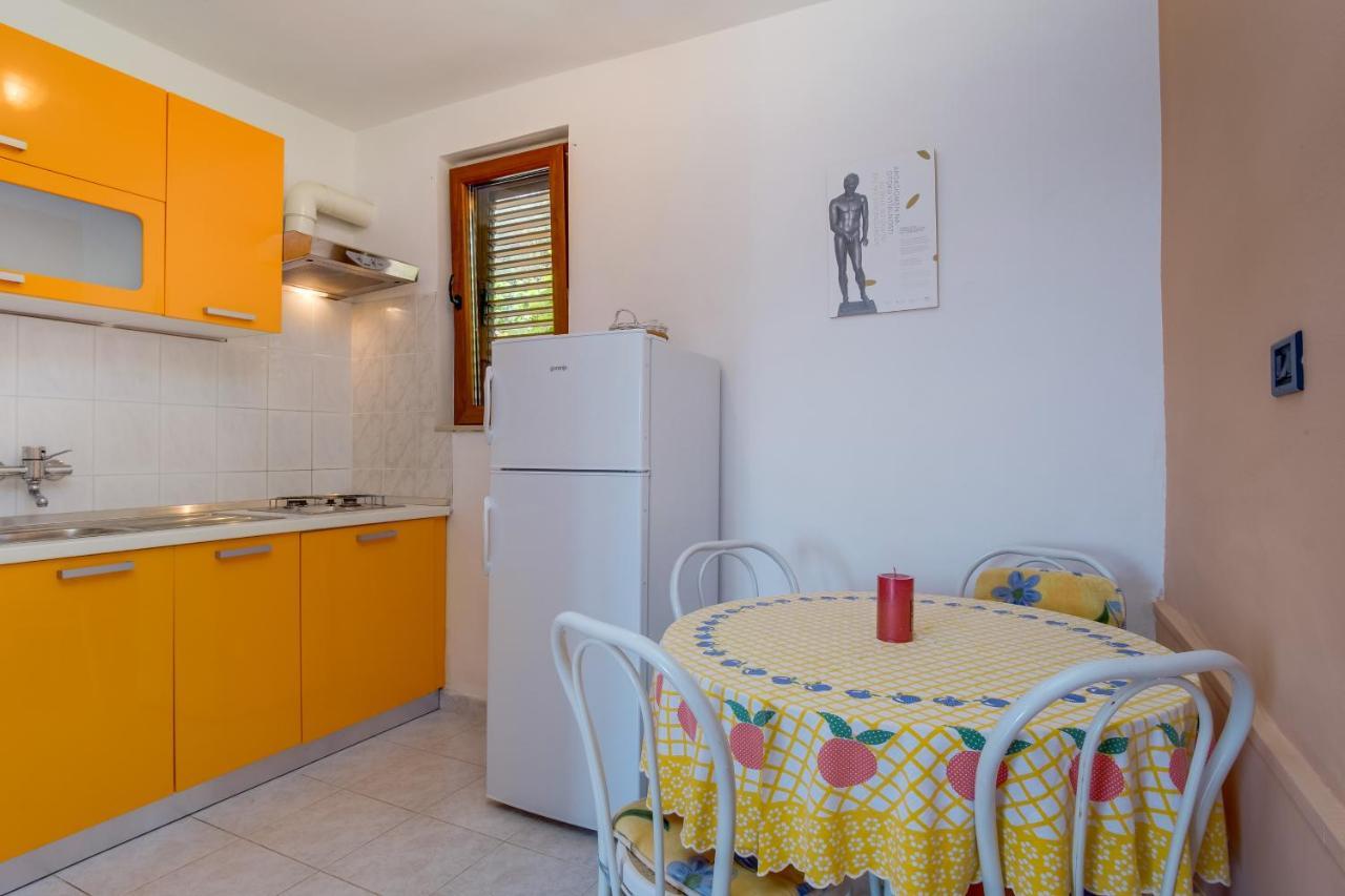 Apartments Villa Julija Mali Losinj Bagian luar foto