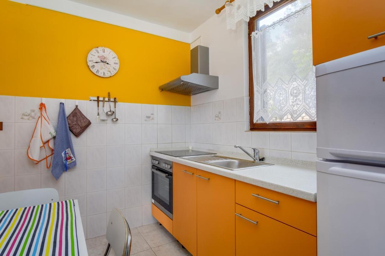 Apartments Villa Julija Mali Losinj Bagian luar foto