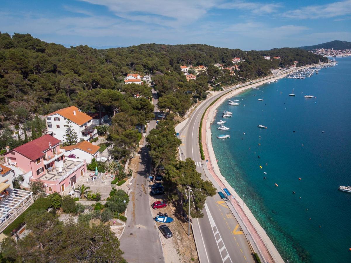 Apartments Villa Julija Mali Losinj Bagian luar foto