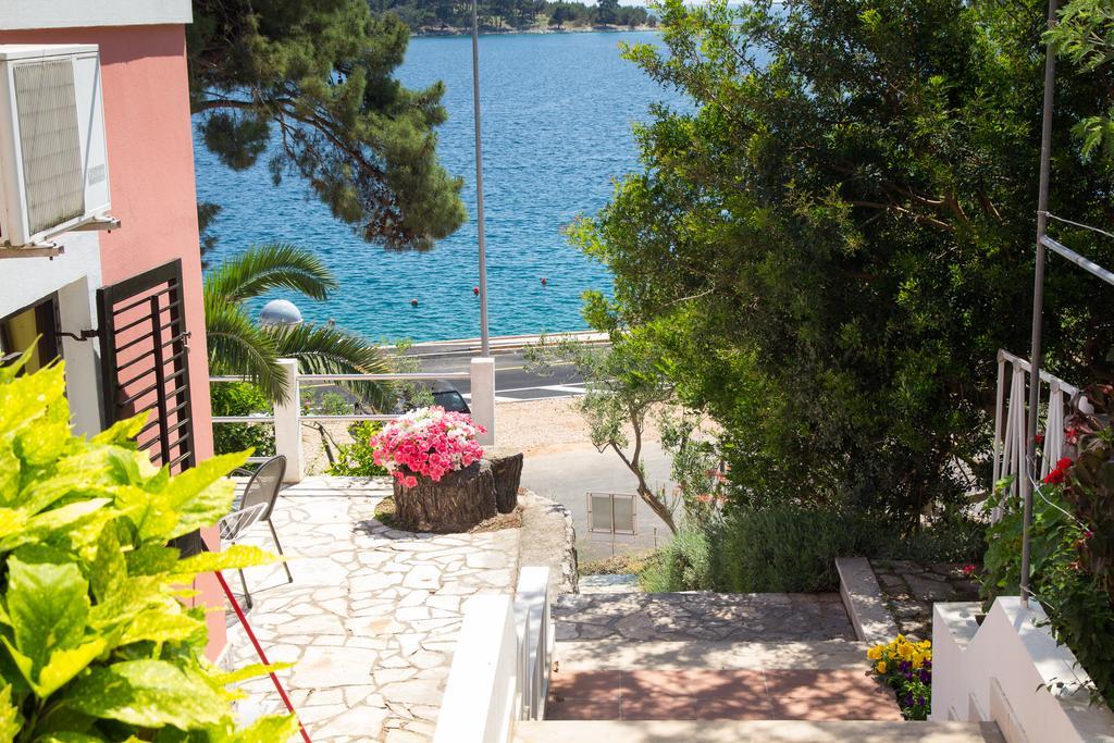 Apartments Villa Julija Mali Losinj Ruang foto
