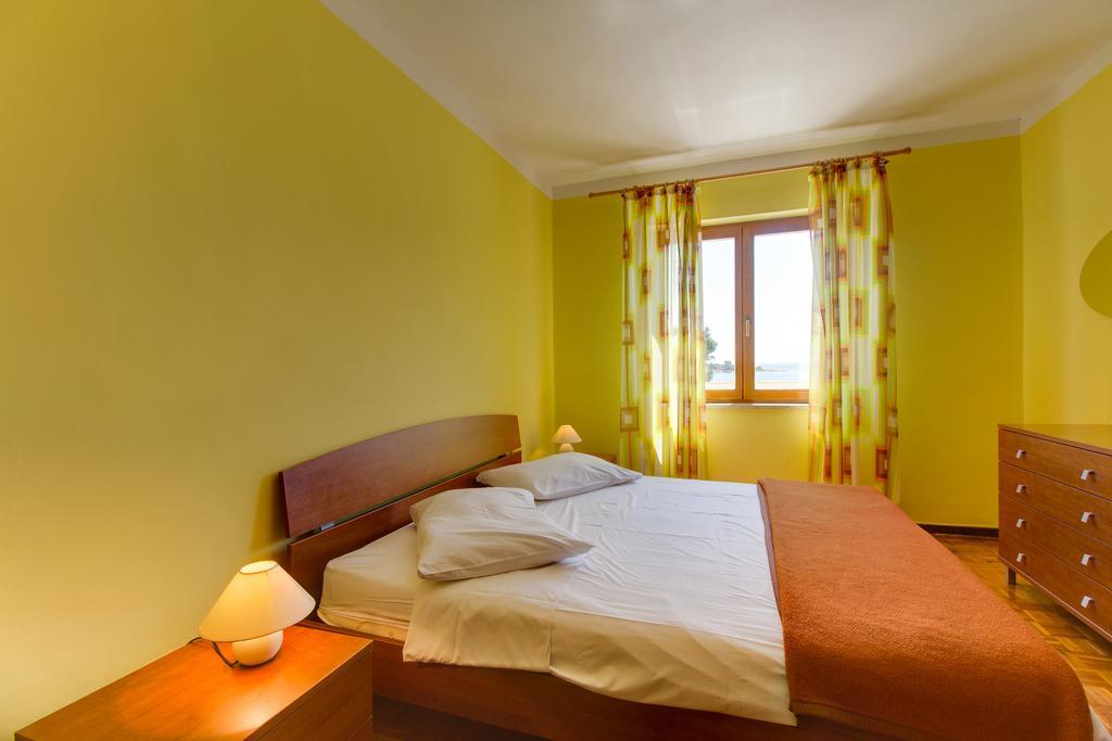 Apartments Villa Julija Mali Losinj Ruang foto
