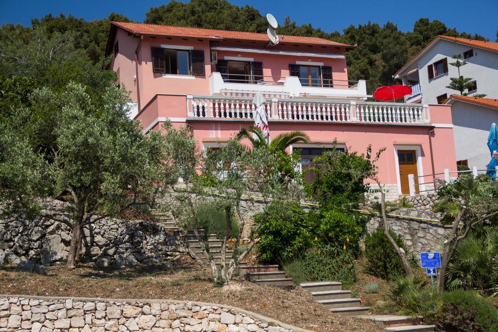 Apartments Villa Julija Mali Losinj Bagian luar foto