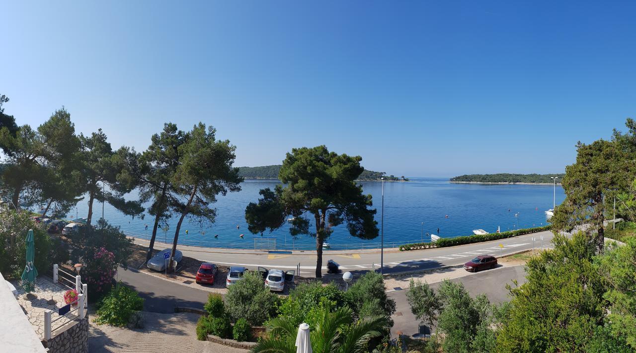 Apartments Villa Julija Mali Losinj Bagian luar foto