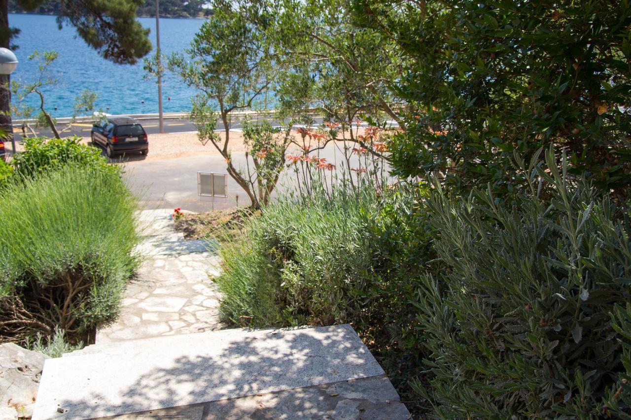 Apartments Villa Julija Mali Losinj Bagian luar foto